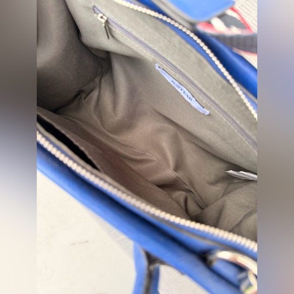 Blue Structured Tote with Reversible Geometric Strap - Picture 3 of 3